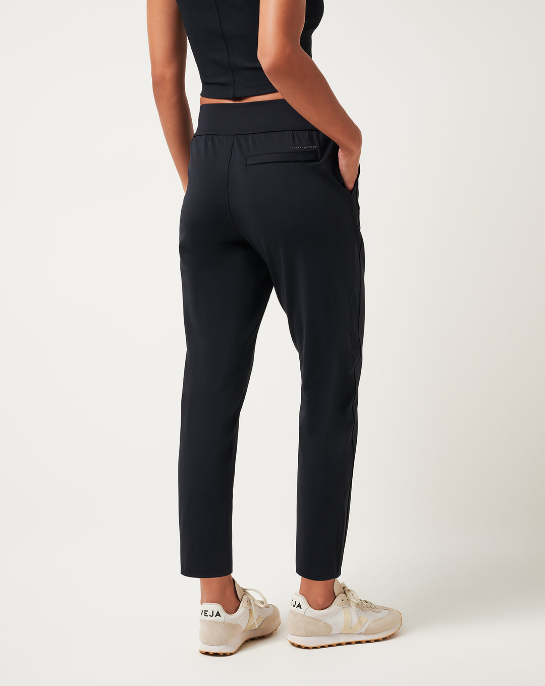 Moveknit Resilience Ankle Pant